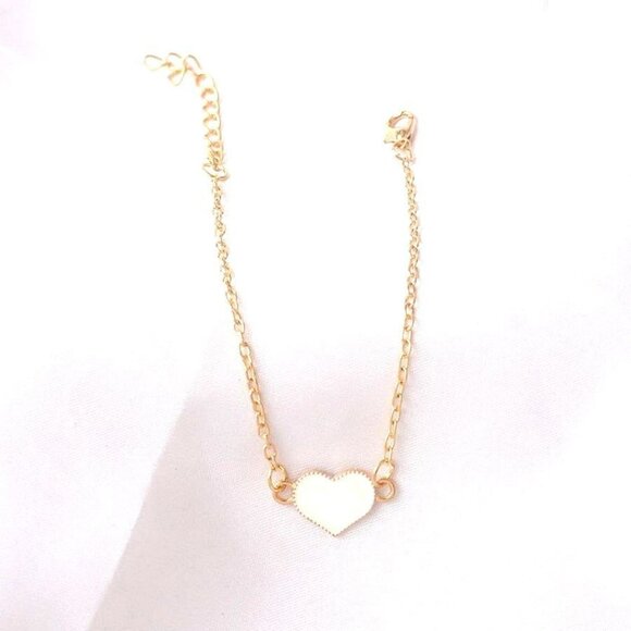 Kylie Anna Marie Sweet Heart Minimalist Bracelet Creamy White Gift Packaged - Picture 1 of 9